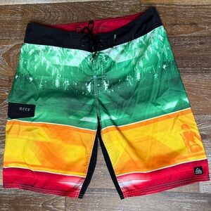 Reef Men's Vibrant Tropical Palm Tree Board Shorts Swim Trunks Size 34